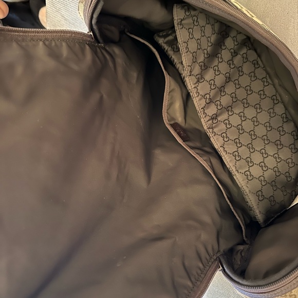 Beige and brown Gucci Diaper Bag with GG Supreme throughout - Picture 11 of 11